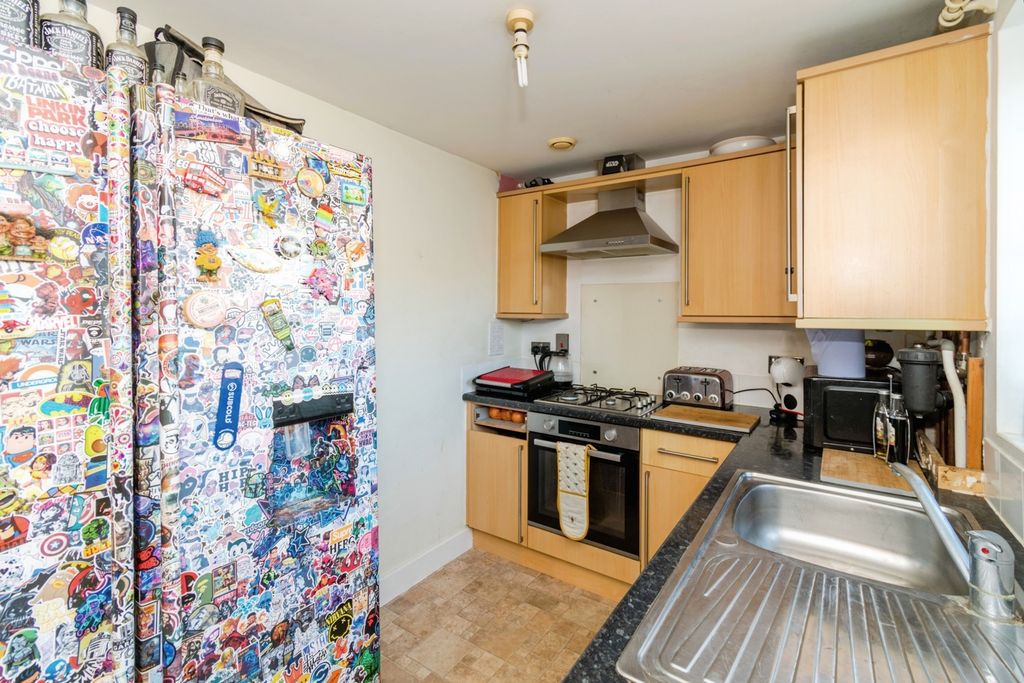 Property photo 2 of 17 Photo