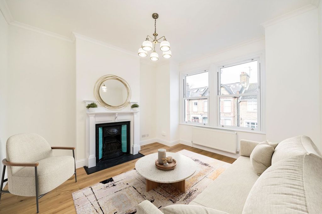 Property photo 3 of 7