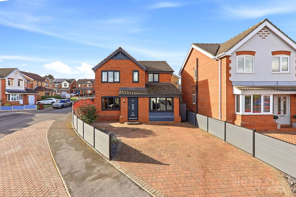 Property photo 1 of 34
