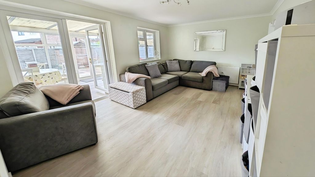 Property photo 2 of 14 Pbox-Img.Jpg