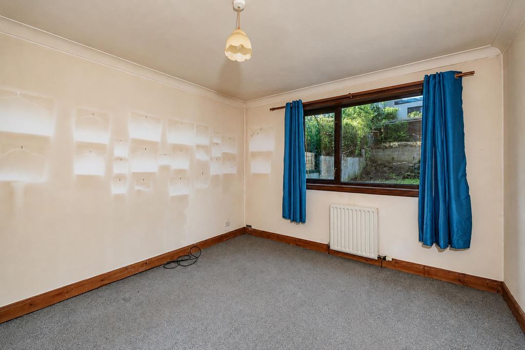 Property photo 3 of 22 12 Sutherland Crescent Dundee-5.Jpg