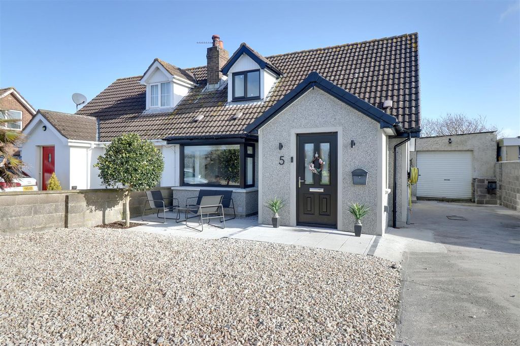 Property photo 2 of 24 Entrance