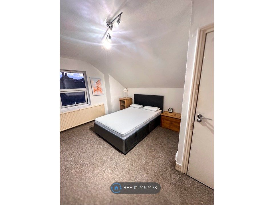 Property photo 1 of 3