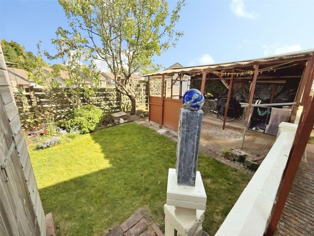 Property photo 2 of 16 Picture No. 12