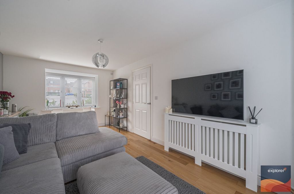 Property photo 3 of 24