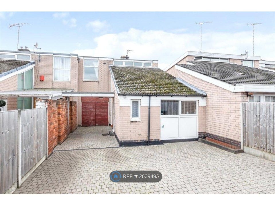 Property photo 1 of 16 House Front