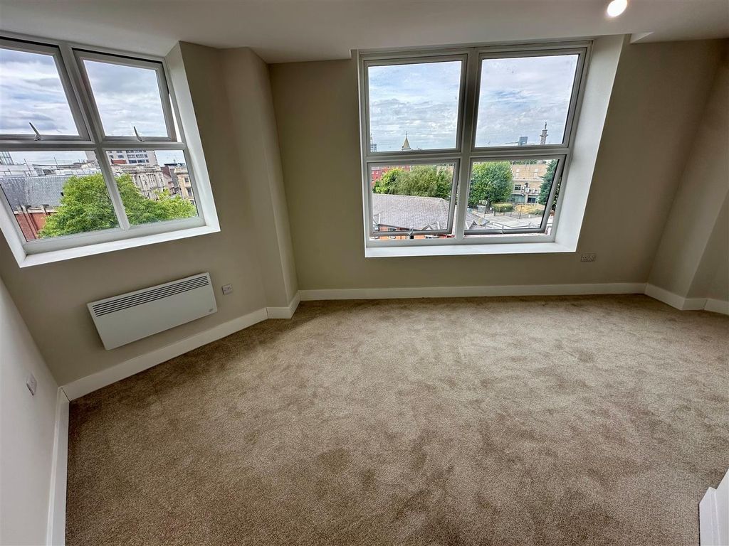 Property photo 2 of 36 304Sov17.Jpg