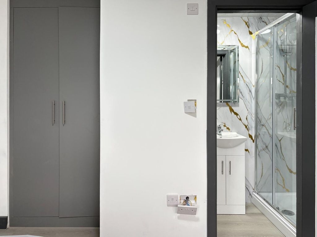 Property photo 2 of 9 Bright, Modern Hallway With Built-In Storage And A...