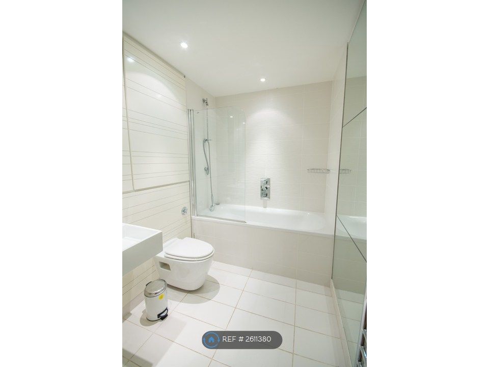 Property photo 3 of 7 En-Suite