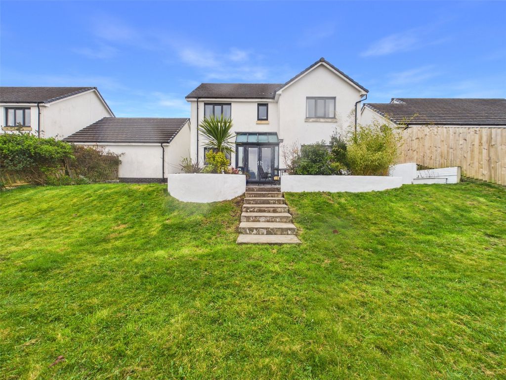 Property photo 3 of 19 Garden