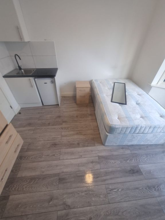 Property photo 2 of 3