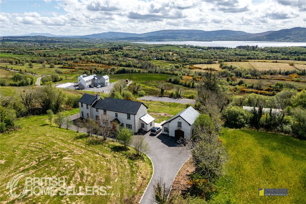 Property photo 3 of 44 Picture No. 05