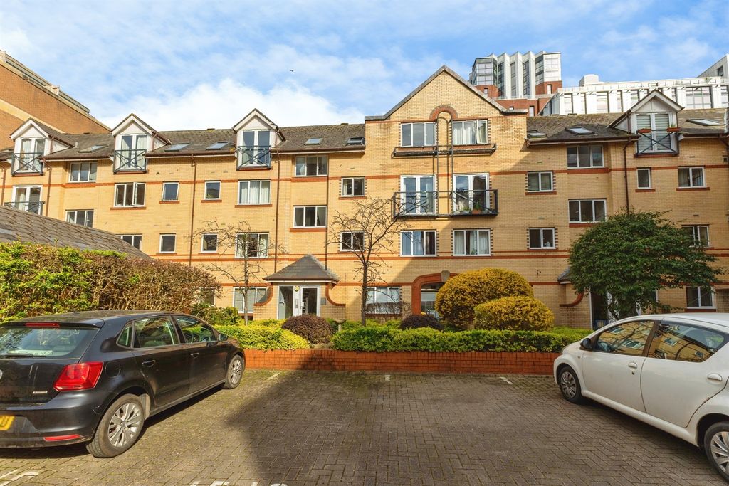 Property photo 2 of 13