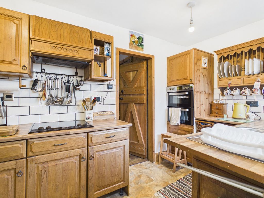 Property photo 2 of 36 5000215