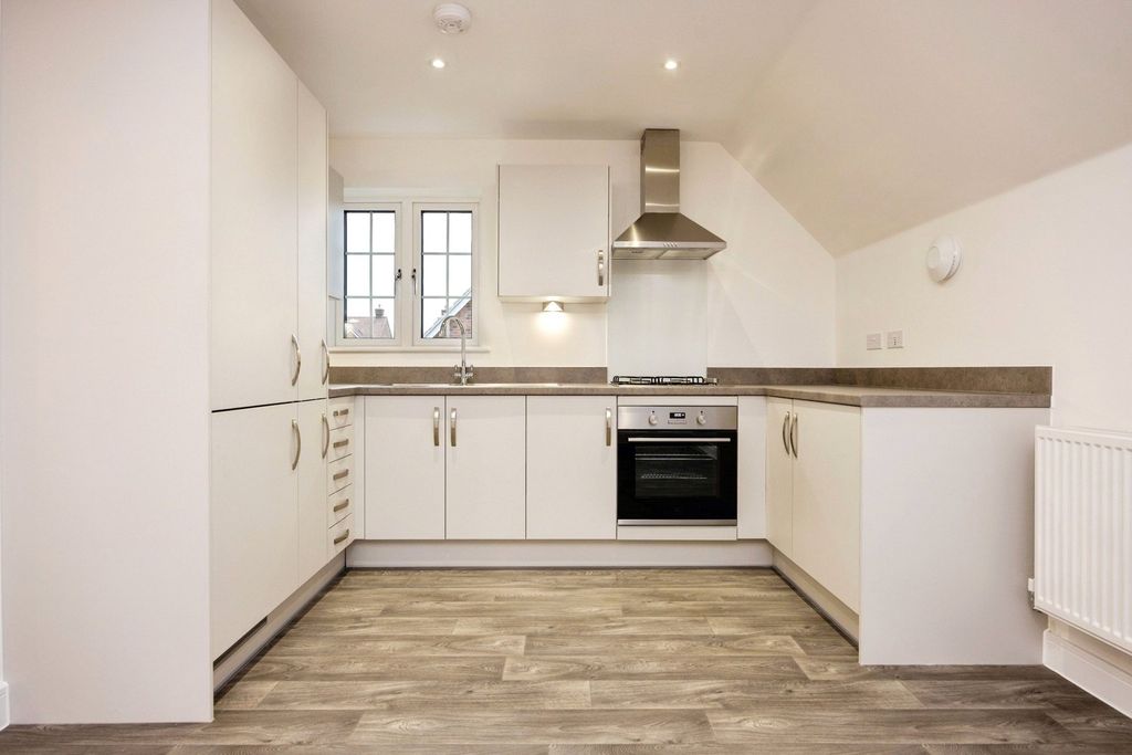 Property photo 3 of 18 Picture No. 12