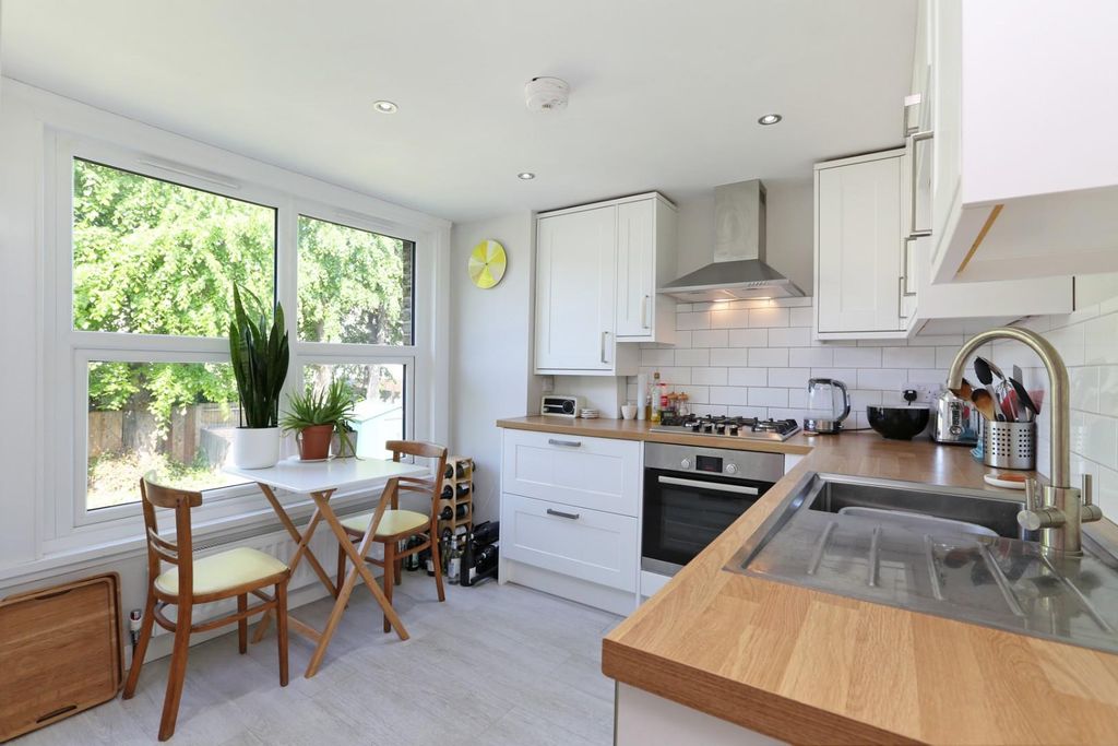 Property photo 2 of 12 Ach_3897 (7).Jpg