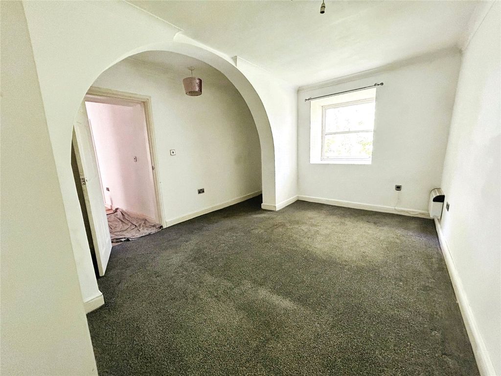 Additional image 8 of 2 bed flat for saleThe Manor House, 68 Moorside Avenue, Crosland Moor, Huddersfield HD4