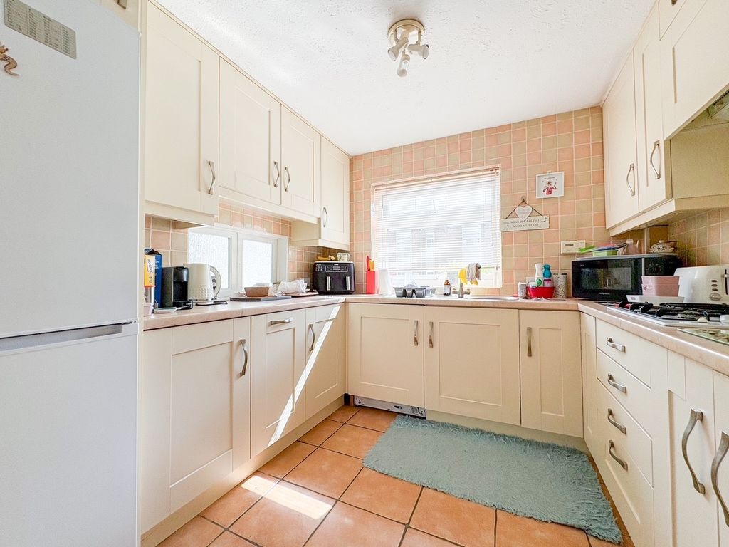 Property photo 3 of 5