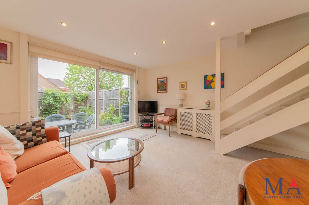 Property photo 2 of 19