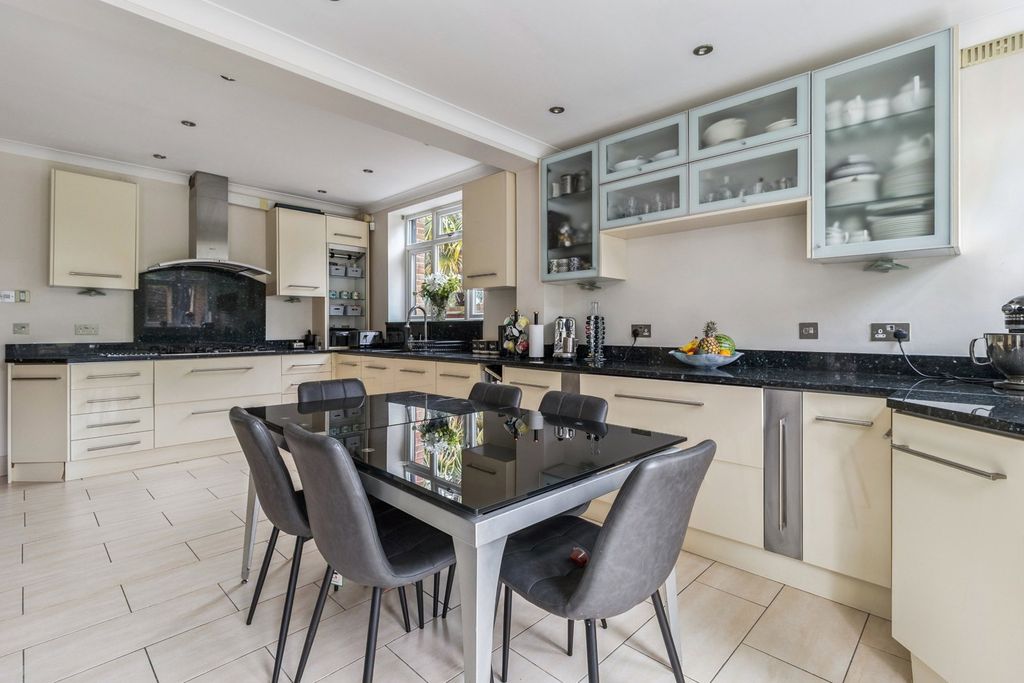 Additional image 4 of 5 bed detached house for saleWoodhall Avenue, Pinner HA5