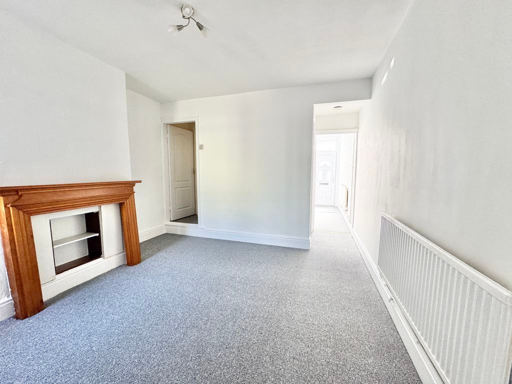 Property photo 3 of 12 Photo 7