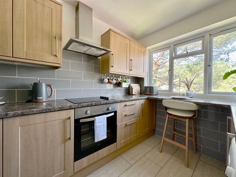 Property photo 1 of 9 Kitchen