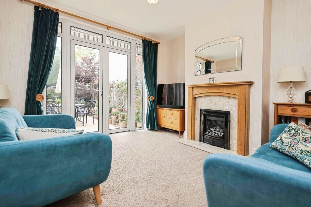 Property photo 2 of 17