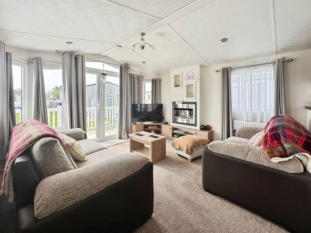 Property photo 3 of 20 Pbox-Img.Jpg