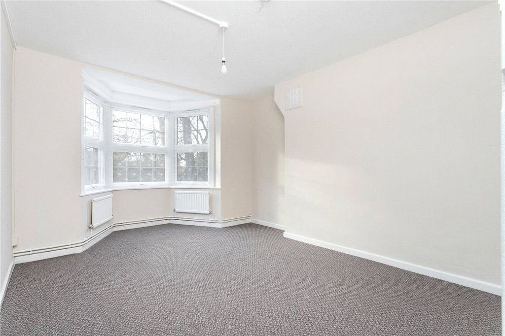 Property photo 2 of 12 Picture No. 04
