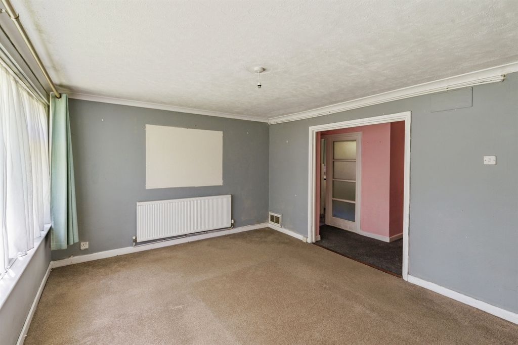 Property photo 3 of 9