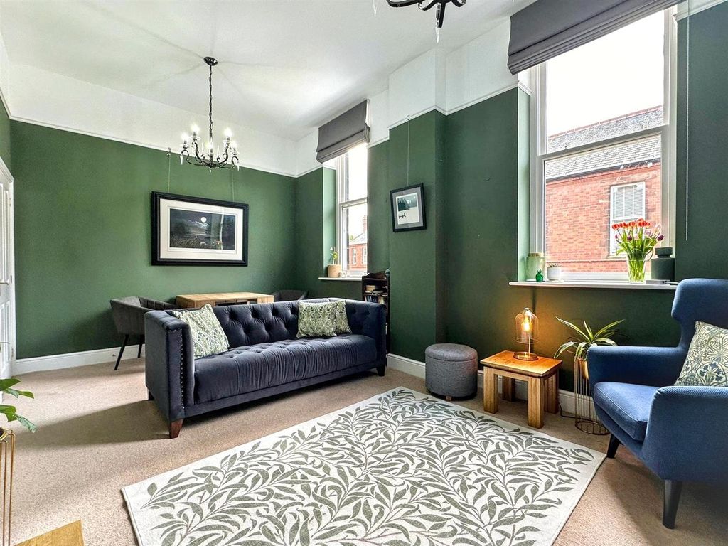 Property photo 2 of 26 Sitting Room