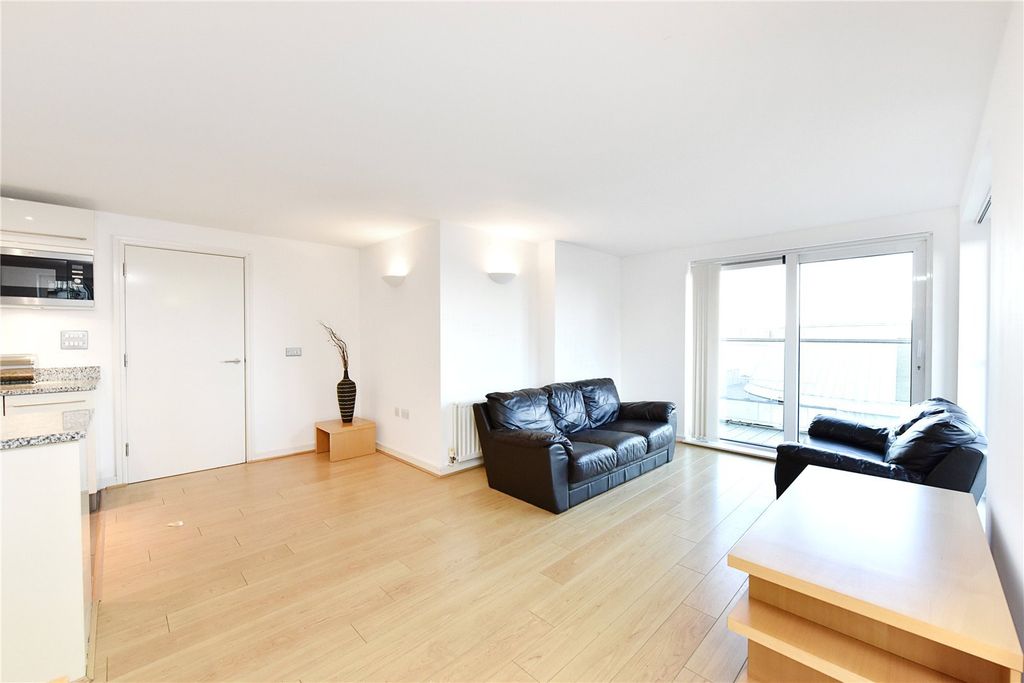 Property photo 2 of 7