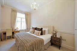 Property photo 1 of 12 Bedroom