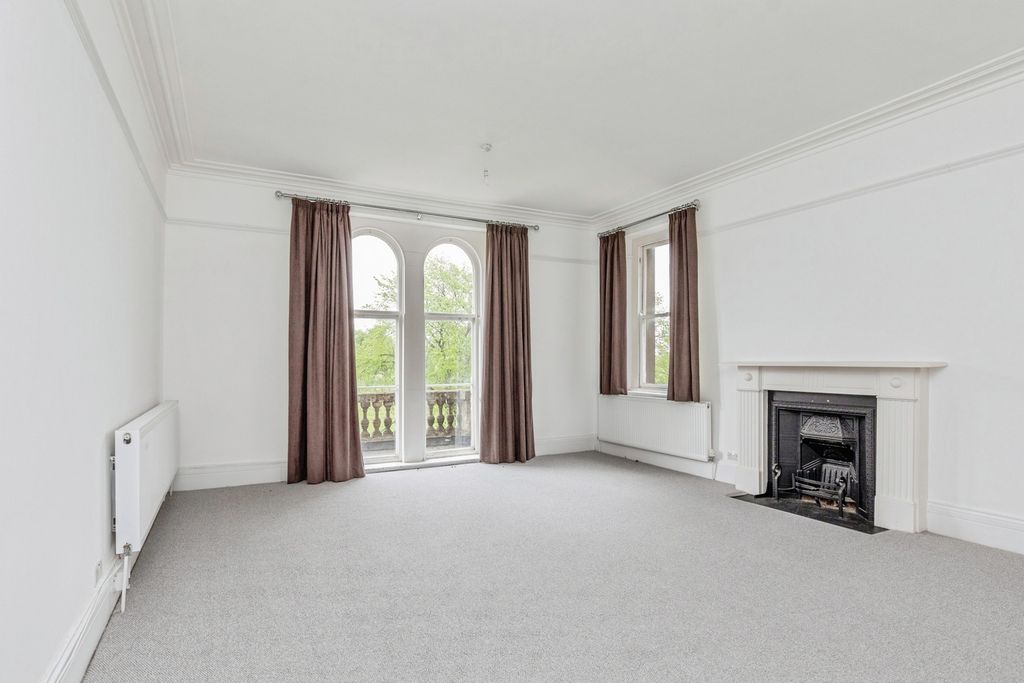 Property photo 2 of 11 Pbox-Img.Jpg
