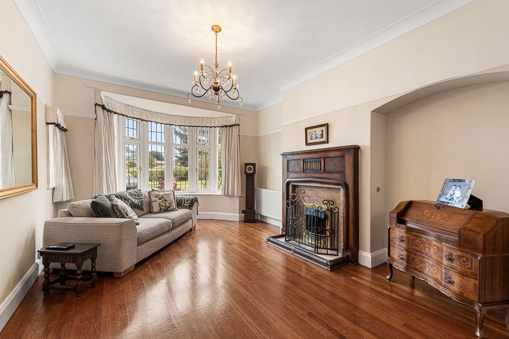 Property photo 2 of 36