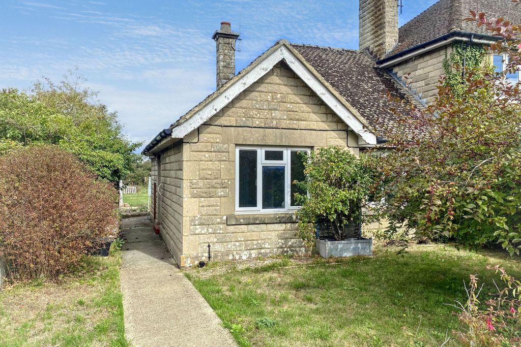 Property photo 1 of 18 7 Dauntsey Road, Great Somerford, Chippenham, Wiltshire, Sn15 5Ht