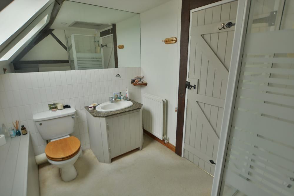 Property photo 3 of 34 Agents Notes