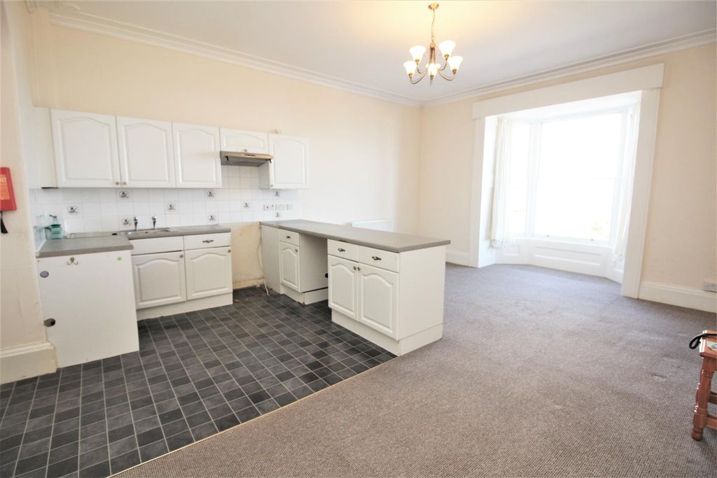 Property photo 2 of 8 Lounge Kitchen