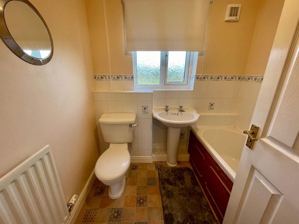 Property photo 1 of 15 Bath.Jpg