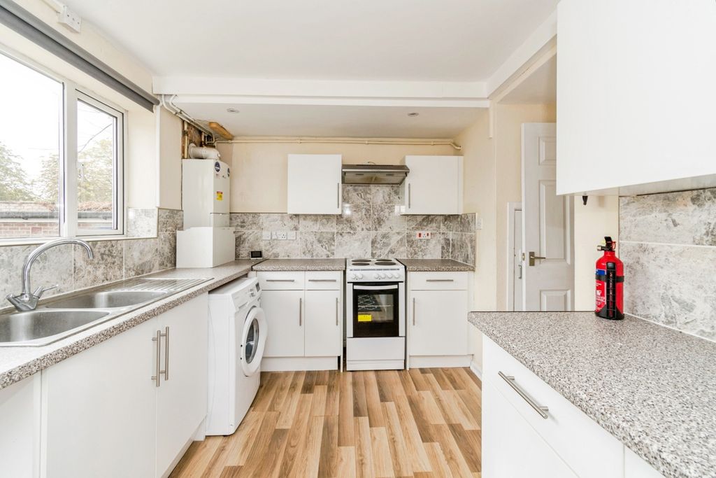 Property photo 2 of 15 Pbox-Img.Jpg