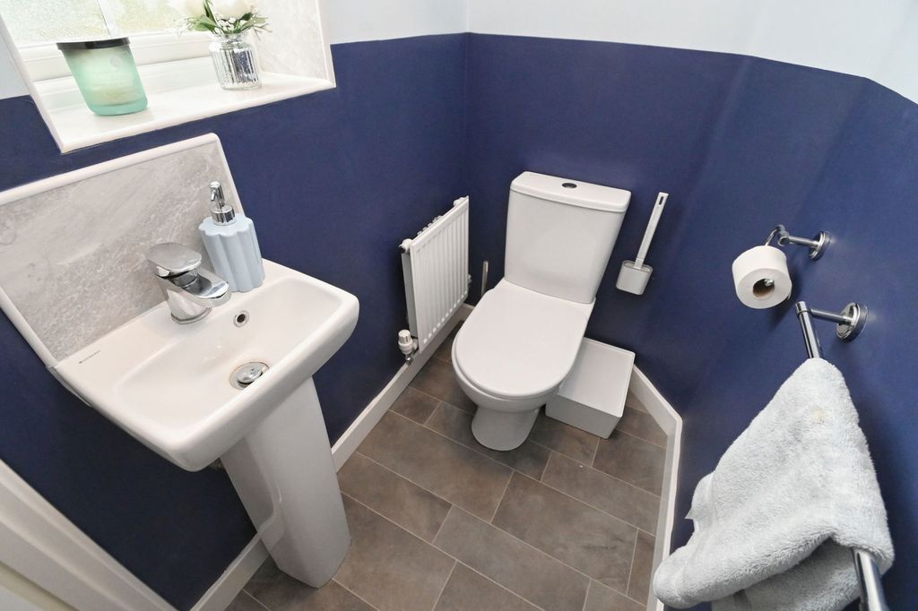 Property photo 3 of 19