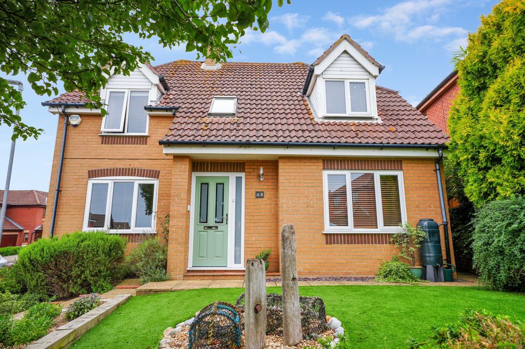 Property photo 1 of 32