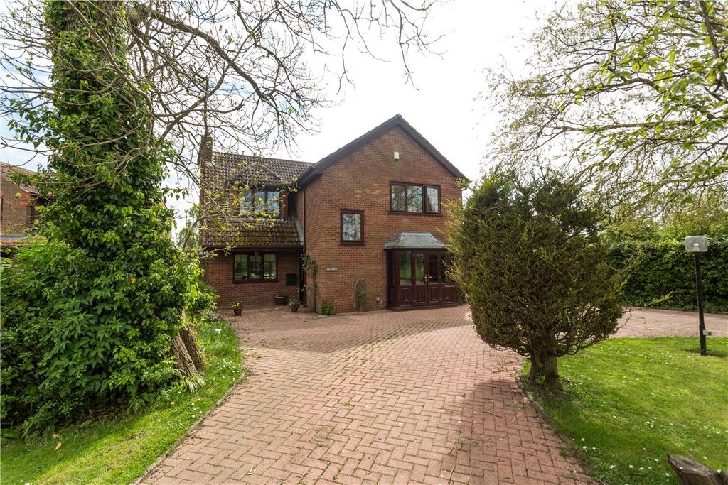 Property photo 2 of 18 Picture No. 28