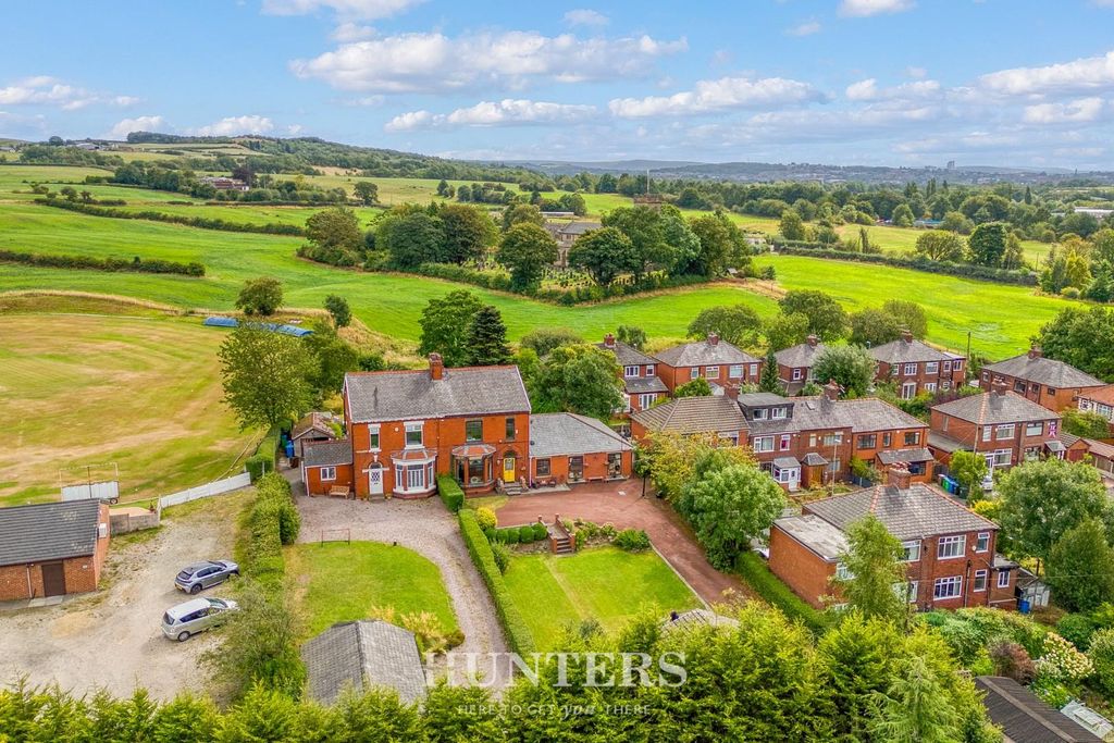 Property photo 1 of 32 Field Head (57).Jpg