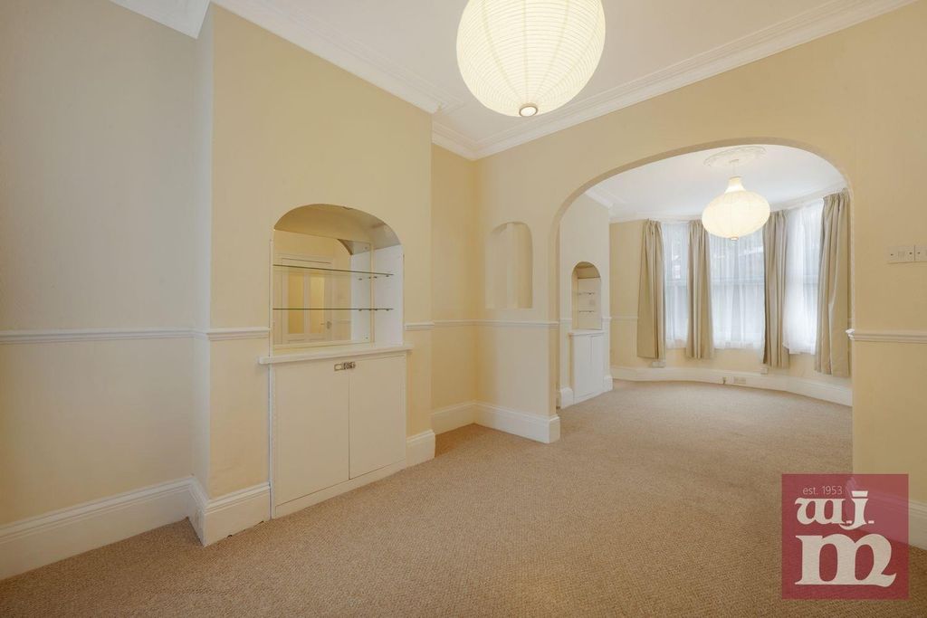 Property photo 2 of 11 Reception Room