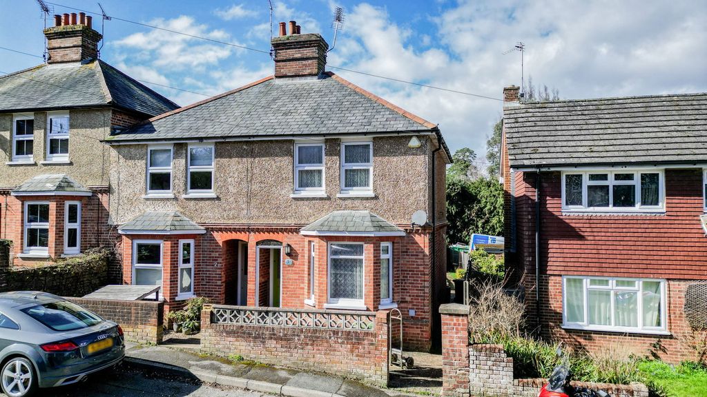 Property photo 1 of 9