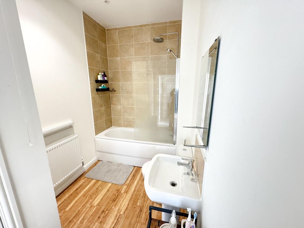 Property photo 3 of 11 Gallery