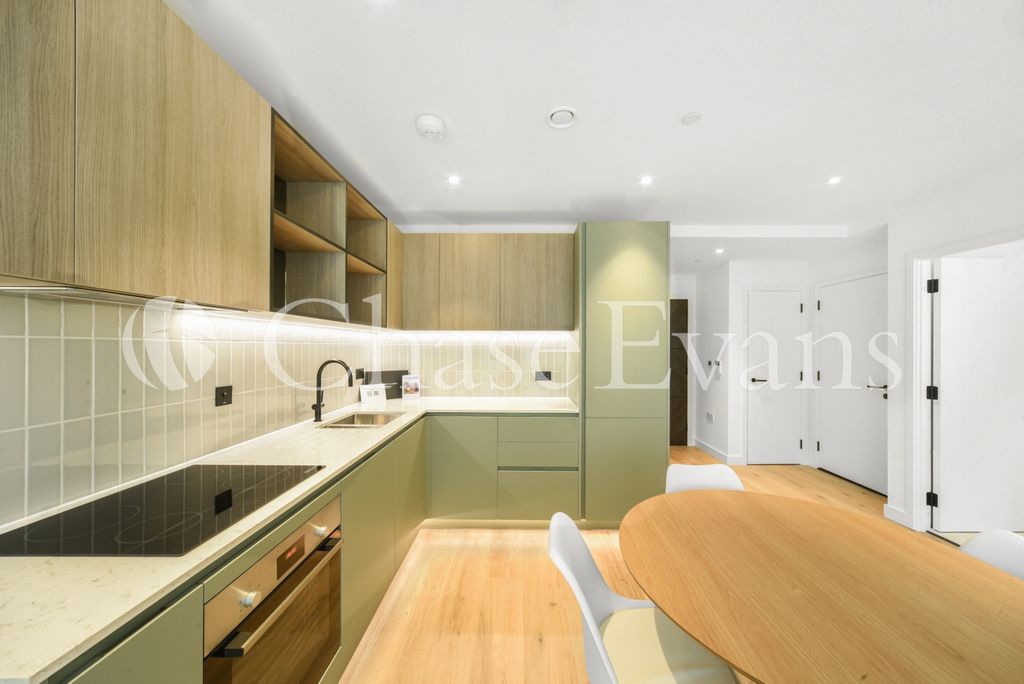 Property photo 2 of 12 Kitchen