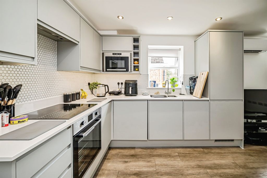 Property photo 3 of 8