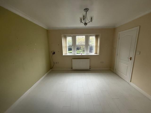 Property photo 2 of 7 Lounge